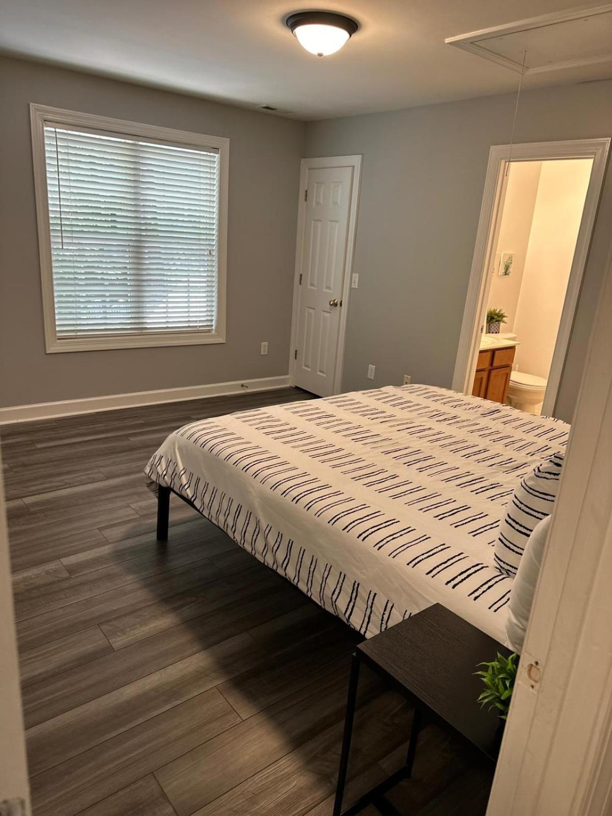 Simple Elegant Townhouse Dt Raleigh Ncsu Apartamento Exterior foto