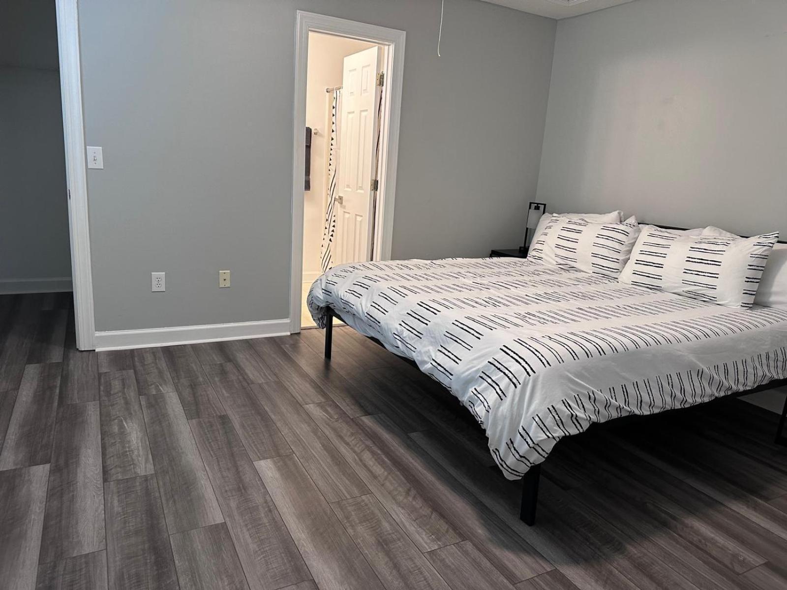 Simple Elegant Townhouse Dt Raleigh Ncsu Apartamento Exterior foto